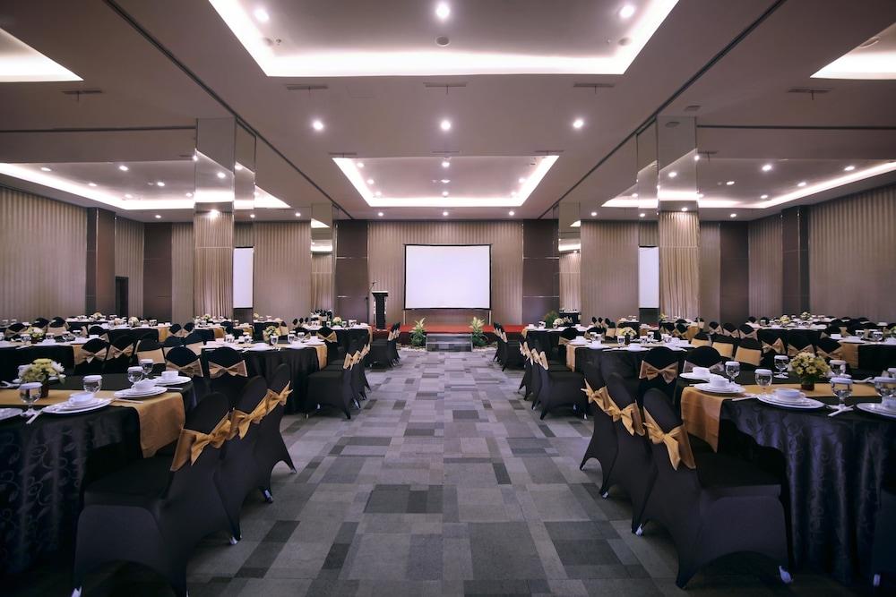 Aston Jember Hotel & Conference Center Exterior photo